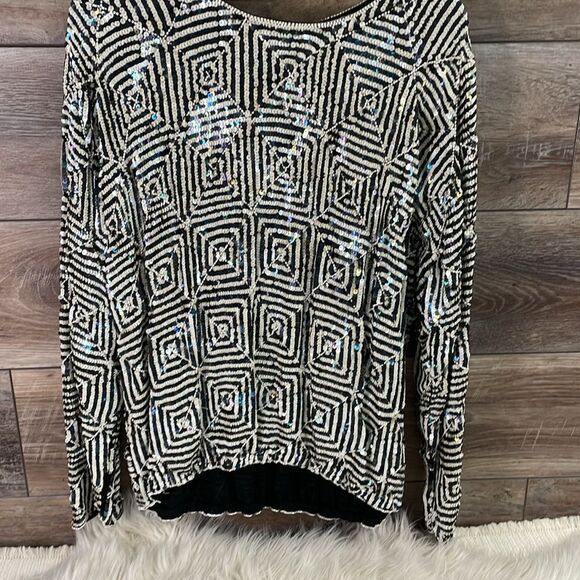 Ladies Black and White Fully Sequined 3/4 Sleeves, See Description - Picture 2 of 7